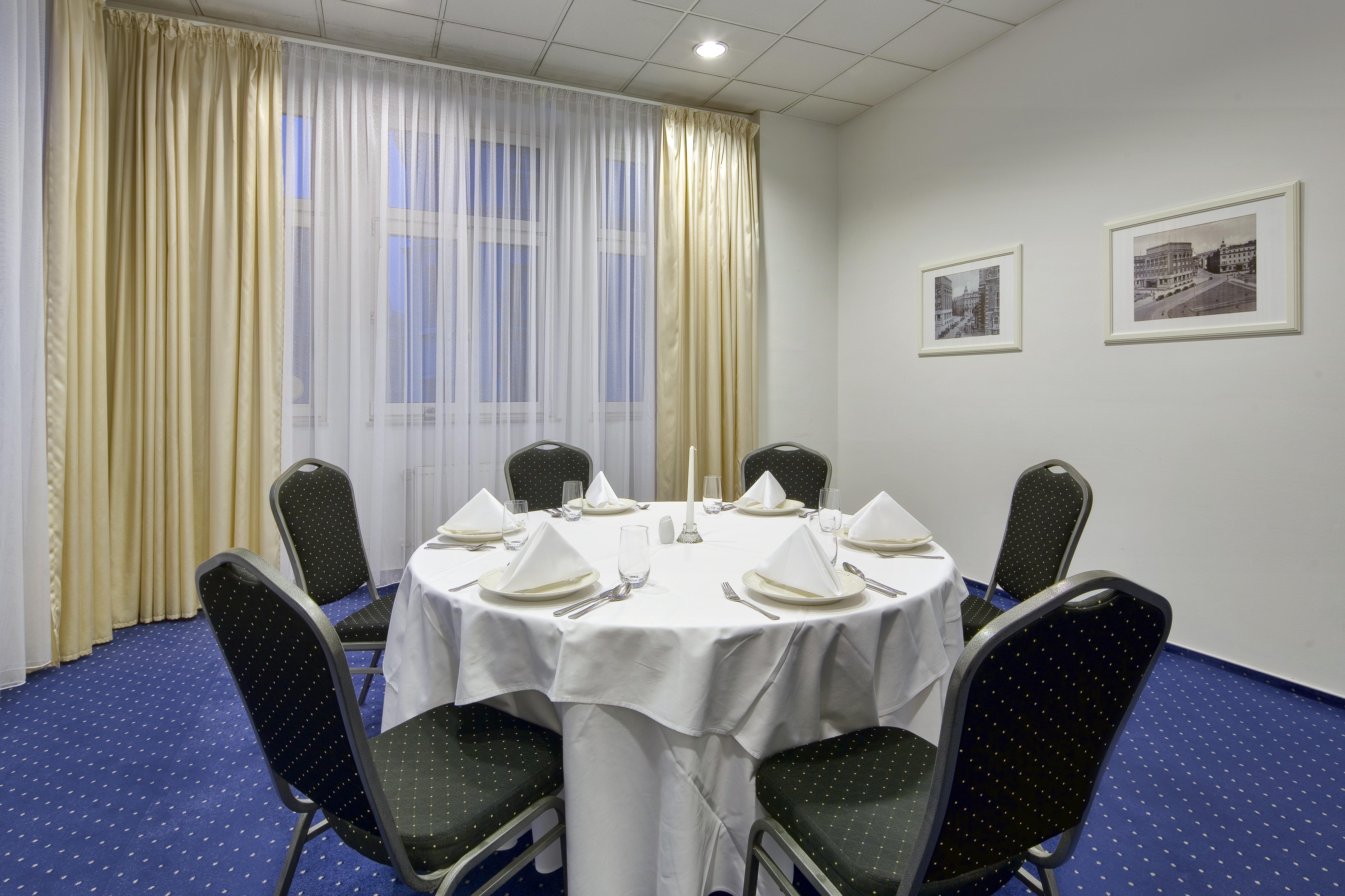Imperial Hotel Ostrava Bagian luar foto