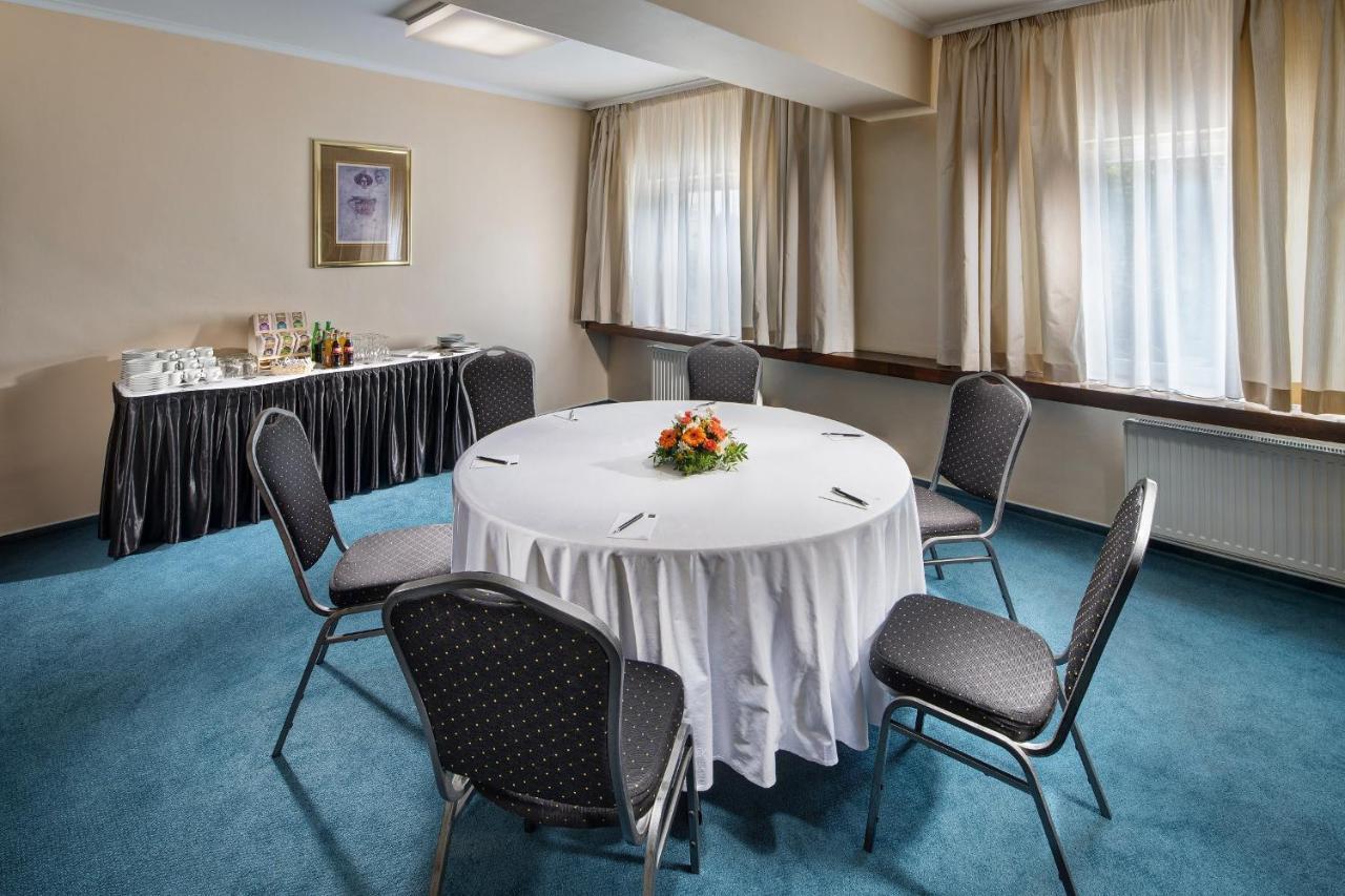 Imperial Hotel Ostrava Bagian luar foto