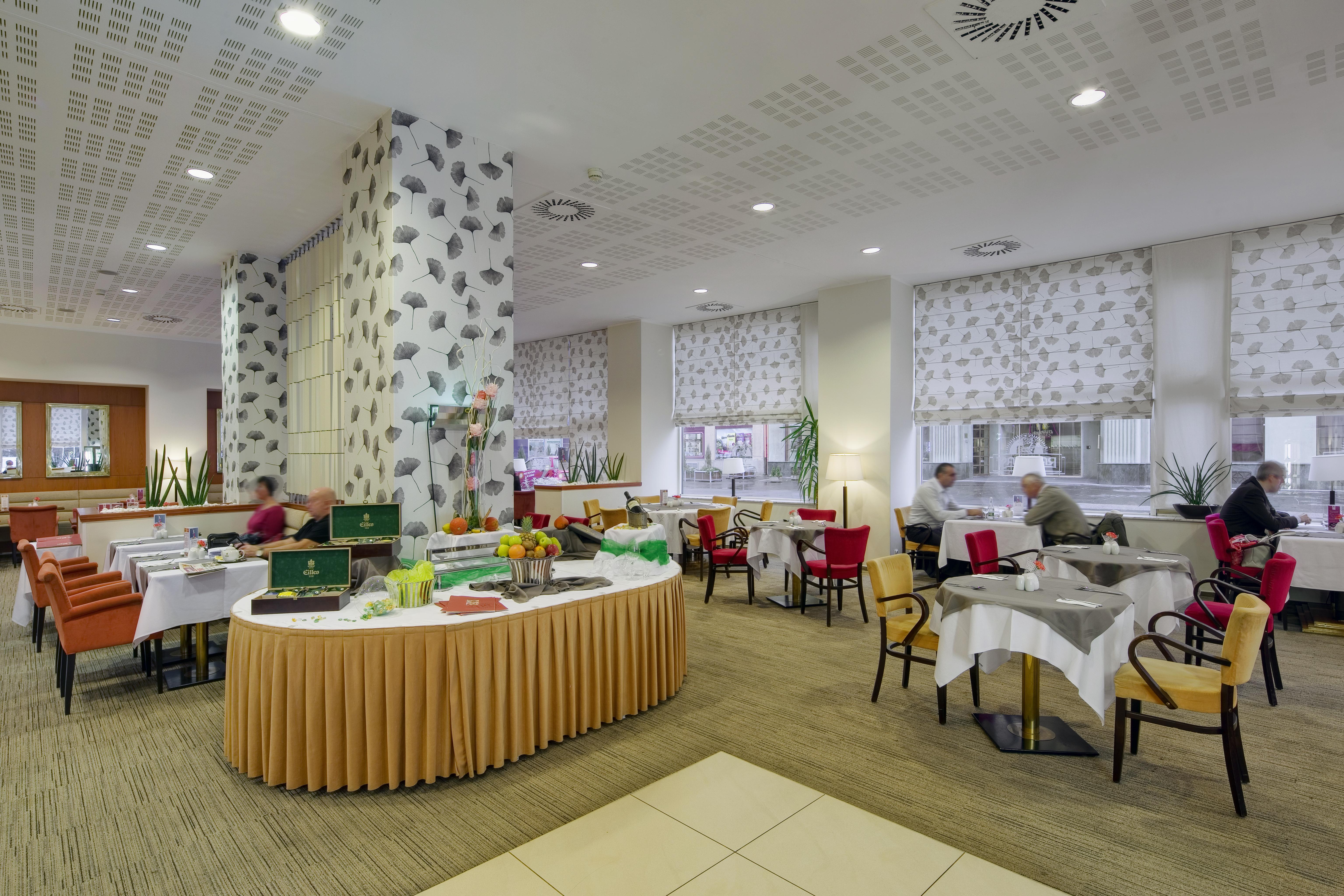 Imperial Hotel Ostrava Bagian luar foto